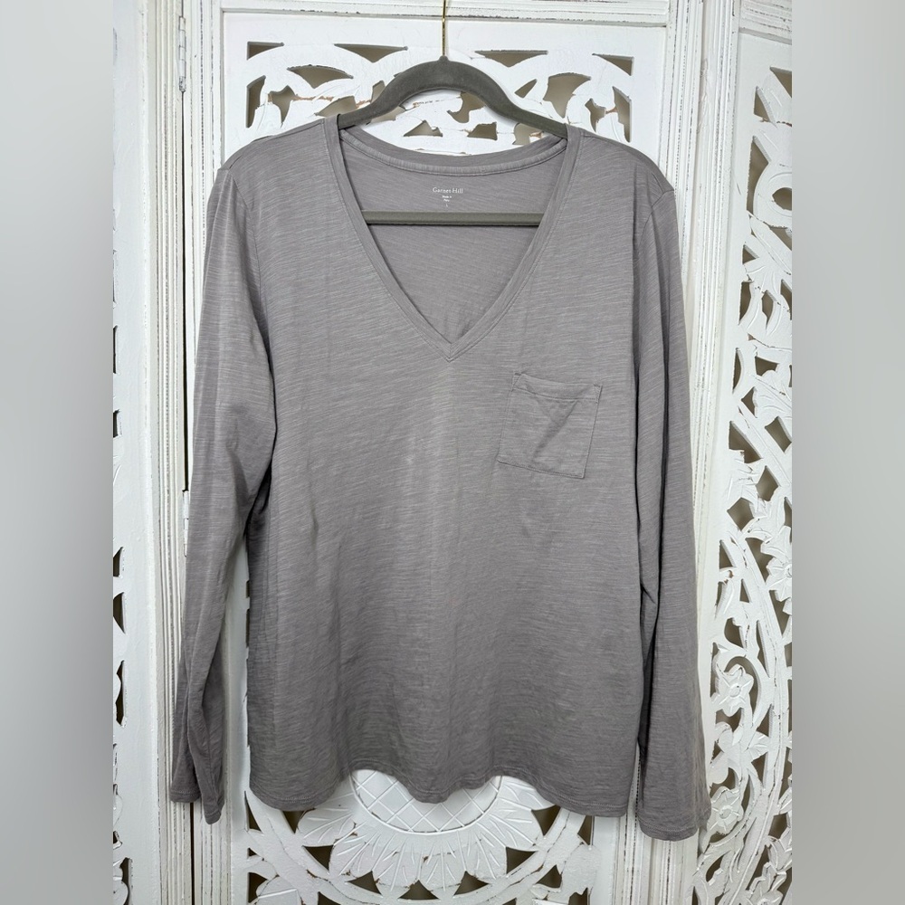 Garnet Hill Gray V-Neck Long Sleeve Pocket Tee